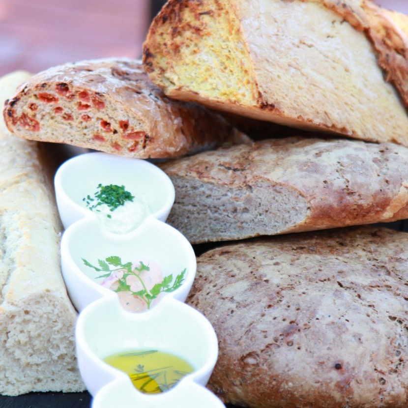 IMG_2491_brot selbst gemacht_brot vom Bäcker im Ort_brot aus eigenproduktion_wir kaufen regional